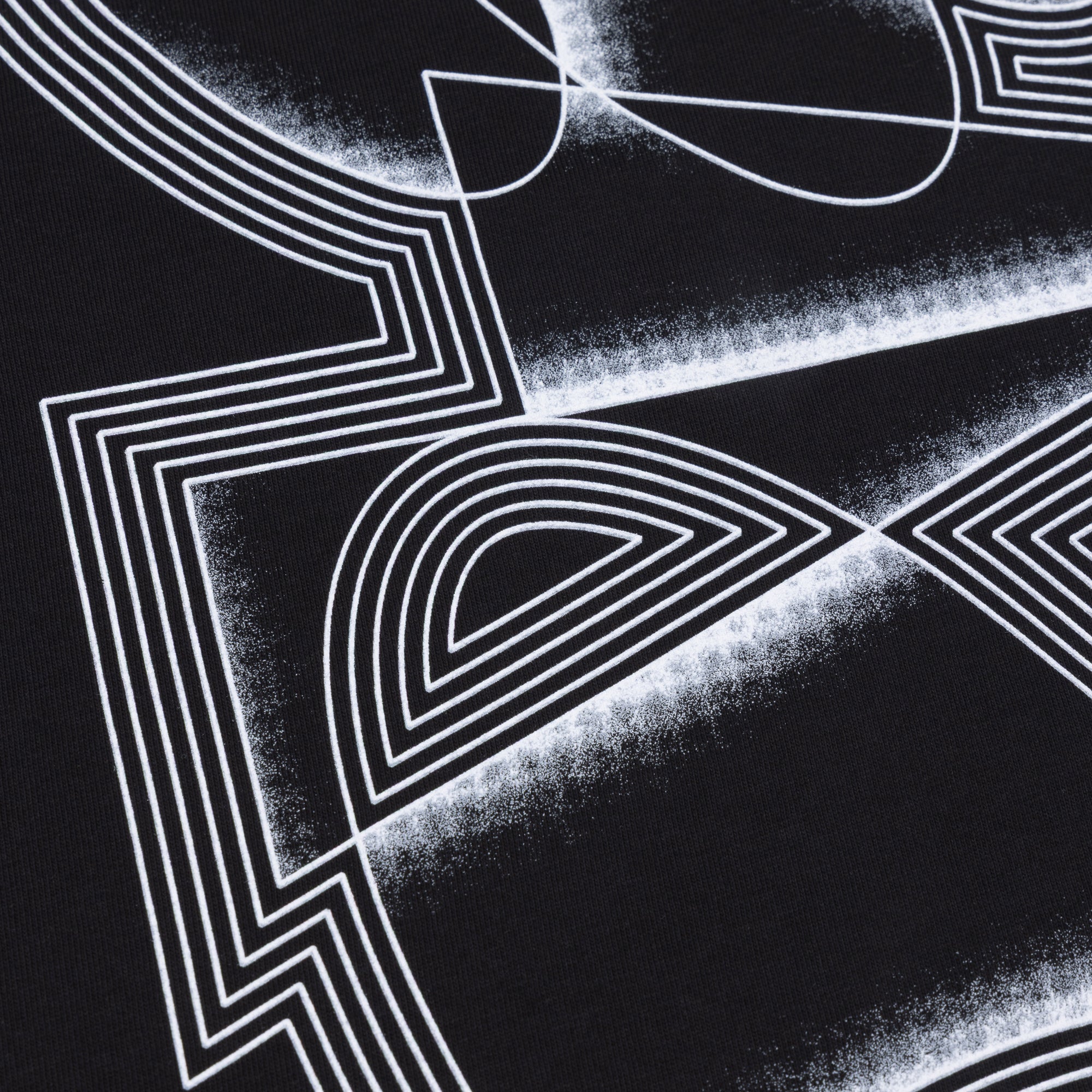 BICEP DOVE TEE - BLACK